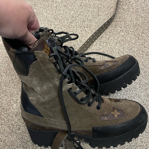 Louis Vuitton boots - Picture 5 of 6